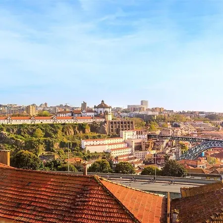 Sol Do - 2 Bed Penthouse Luis Bridge View 아파트