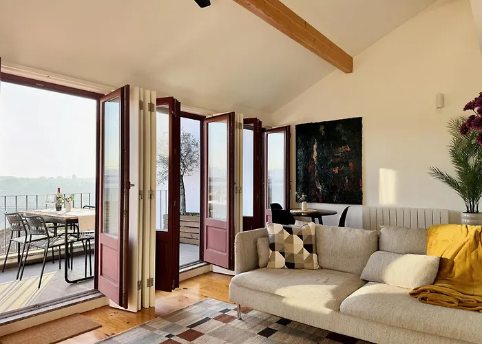 Sol Do - 2 Bed Penthouse Luis Bridge View *