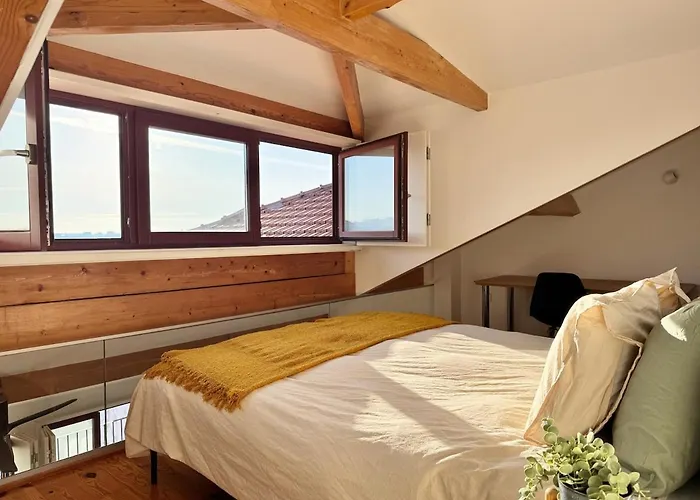 Sol Do - 2 Bed Penthouse Luis Bridge View *