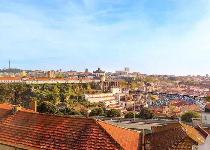 Sol Do - 2 Bed Penthouse Luis Bridge View Apartment