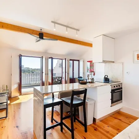 Sol Do - 2 Bed Penthouse Luis Bridge View Порту
