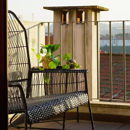 Sol Do - 2 Bed Penthouse Luis Bridge View